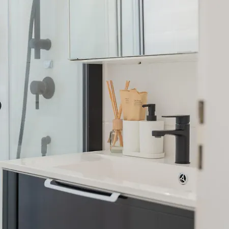 Modernes 4 Personen Zentral 56qm Wlan Gehobene Ausstattung Appartamento *